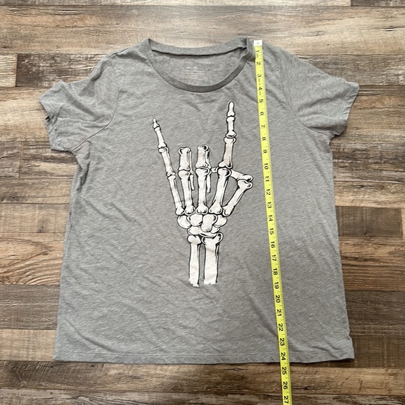 Grayson threads • rock on skeleton hand tee shirt - Picture 2 of 5